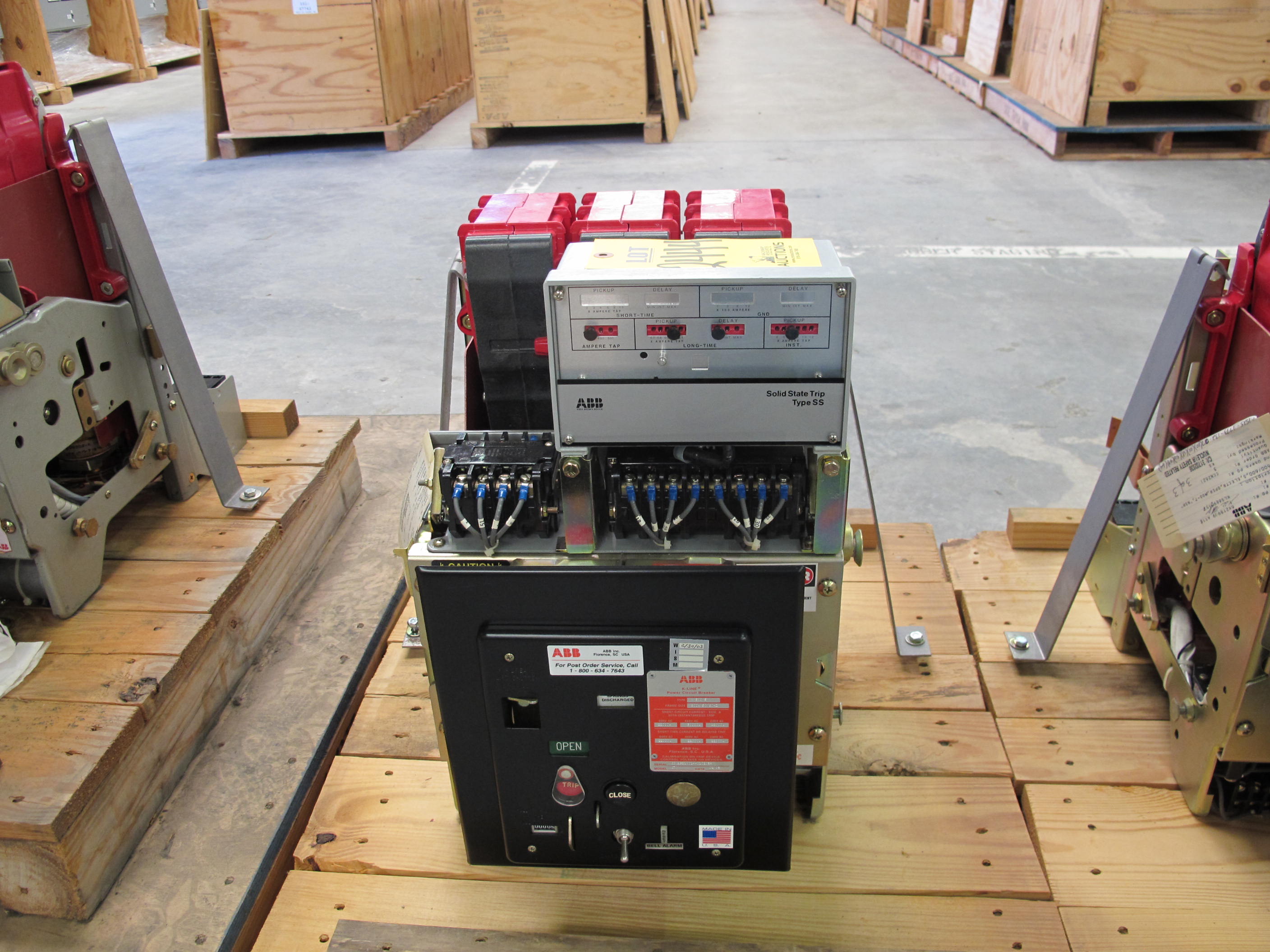 BREAKER, CIRCUIT TYPE, 250-600 AMP RATING, 240/480/600VAC VOLT RATING, 3 POLE, K600S KIND. ELECTRICALLY OPERATED CONSTRUCTION.WITH ALARM SWITCH (1R+1S CONTACT), OPERATION COUNTER, MANUAL TRIP PUSHBUTTON COVER, AND TEST REPORTS, PART NUMBER C1525-7773-132-07(00)(01)(18)(40) (43)(64) ***** COPE ITEM PC 91-02 ***** (W-44) LOADING & HANDLING FEE $15-